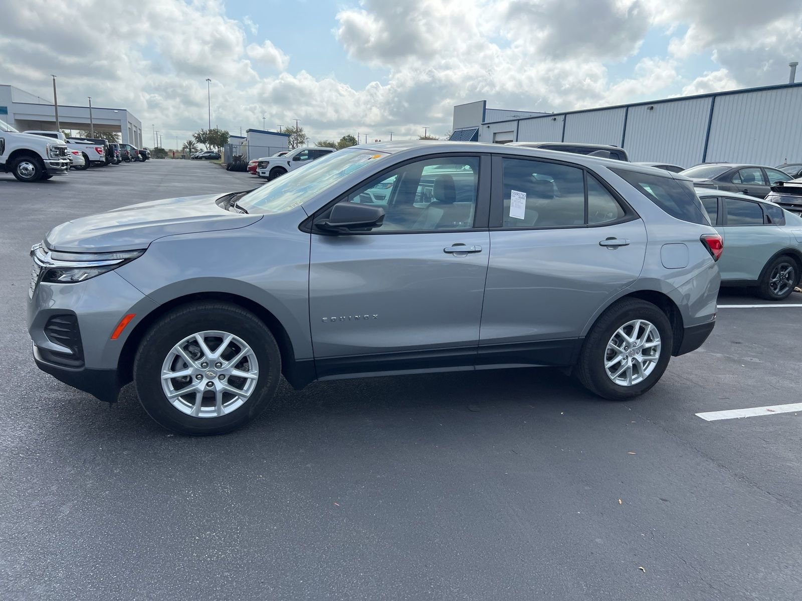 Used 2024 Chevrolet Equinox LS image 11