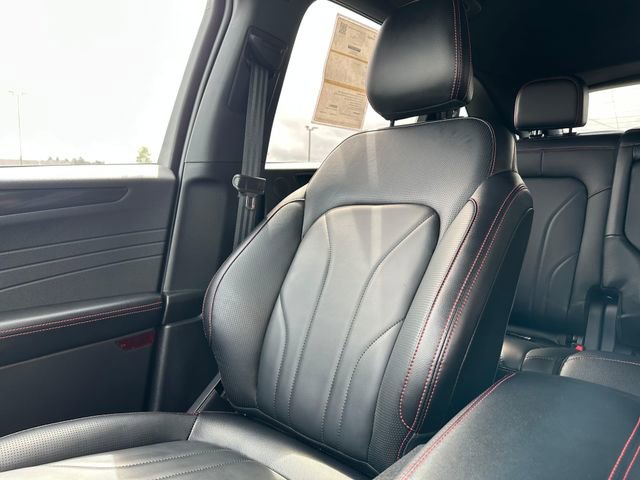Certified 2025 Ford Escape ST-Line Elite w/ Premium Technology Package AWD/4WD image 19