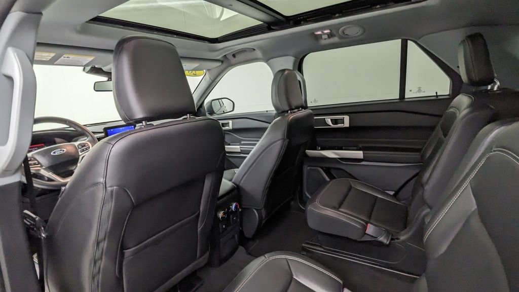 Certified 2023 Ford Explorer XLT w/ Equipment Group 202A image 36
