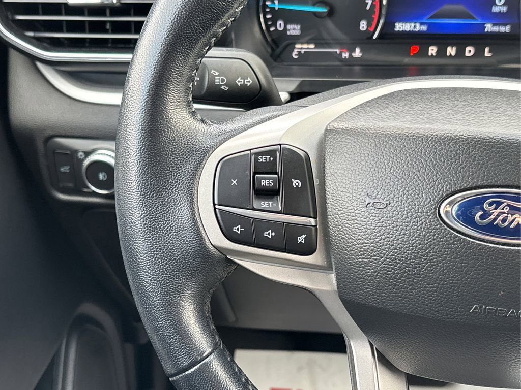 Certified 2022 Ford Explorer XLT w/ Equipment Group 202A image 31
