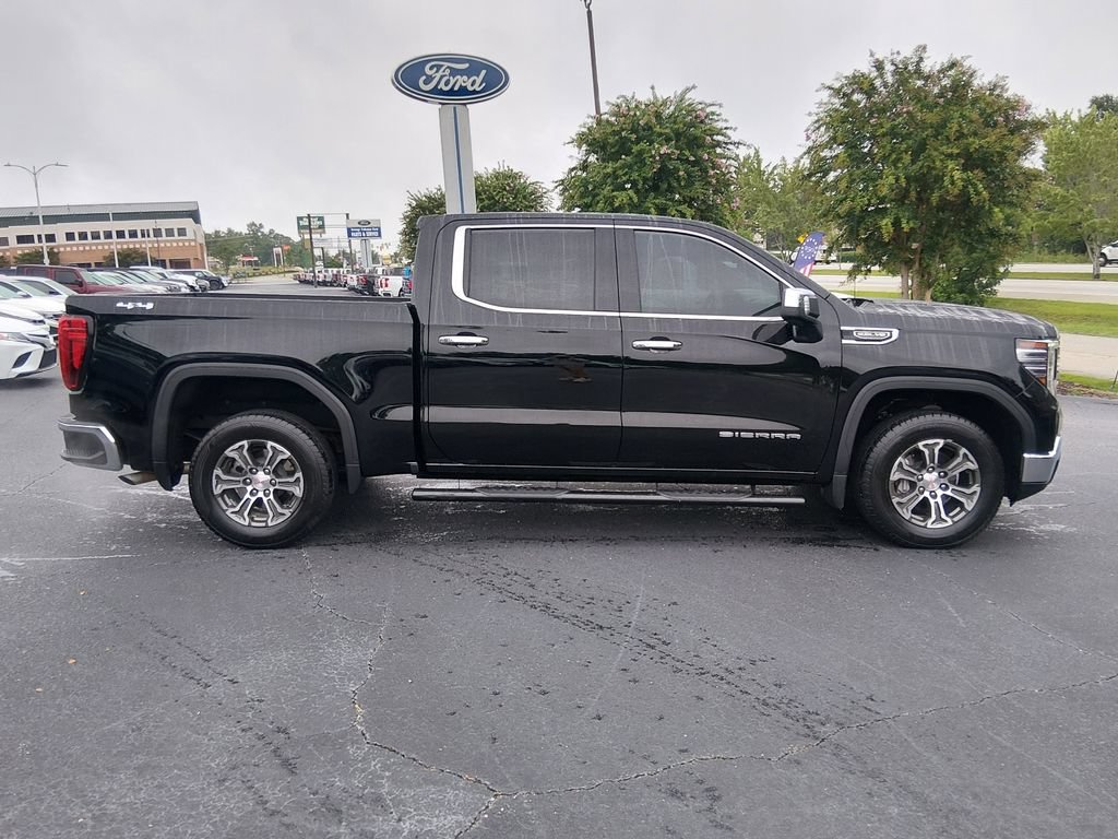 Used 2025 GMC Sierra 1500 SLT AWD/4WD image 3