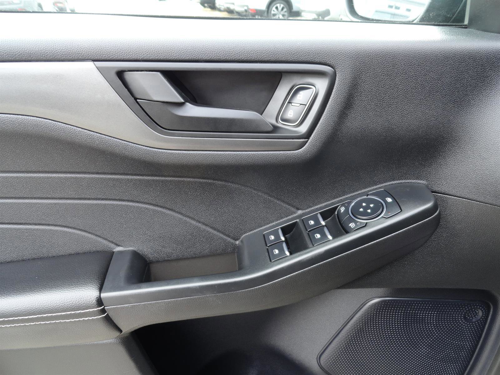 Certified 2024 Ford Escape Active AWD/4WD image 10