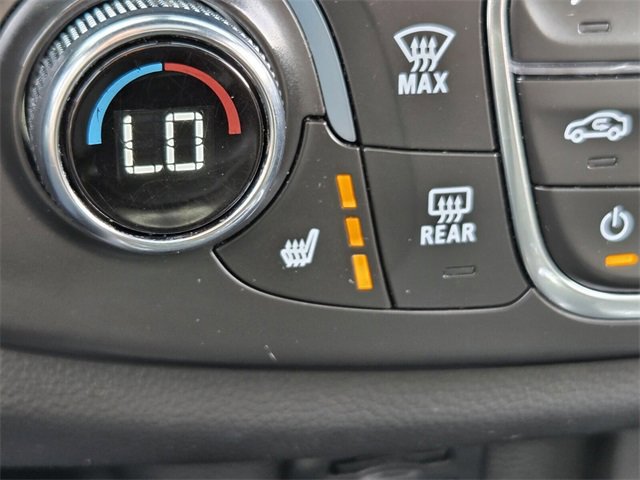 Used 2023 Chevrolet Traverse Premier image 25