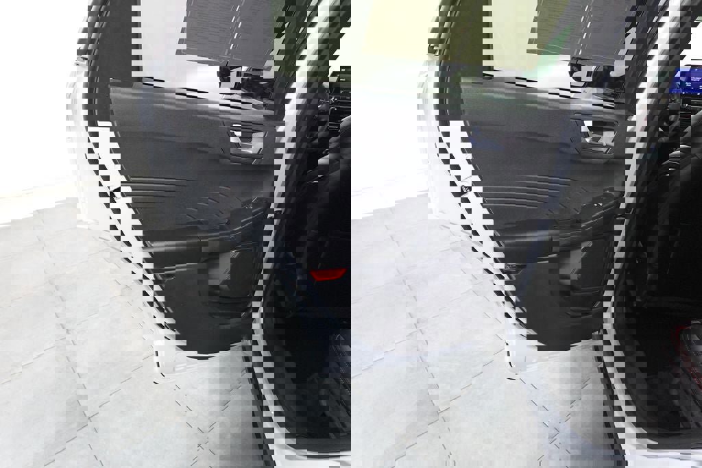 Certified 2025 Ford Escape ST-Line image 22