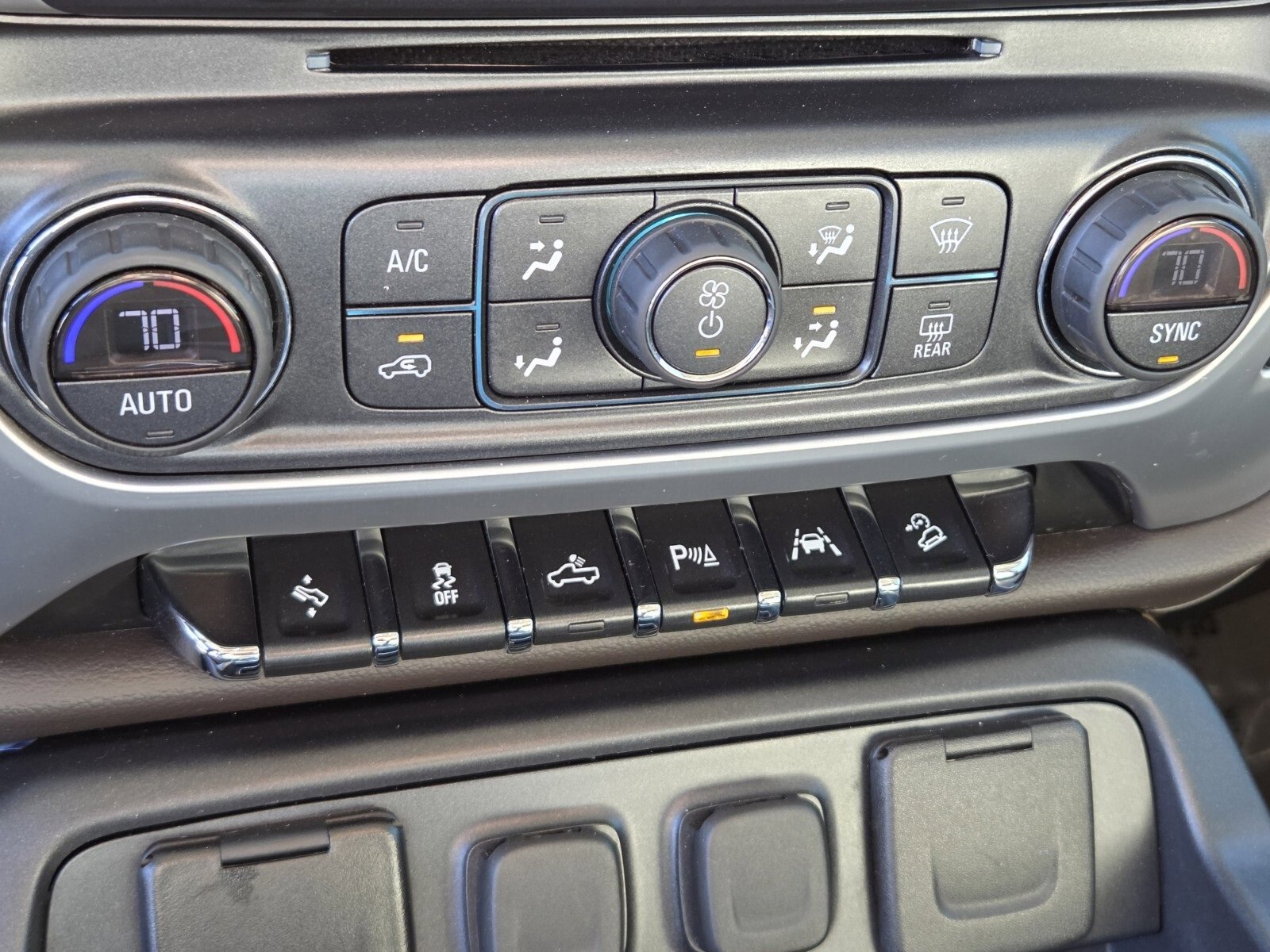 Used 2018 GMC Sierra 1500 SLT image 23