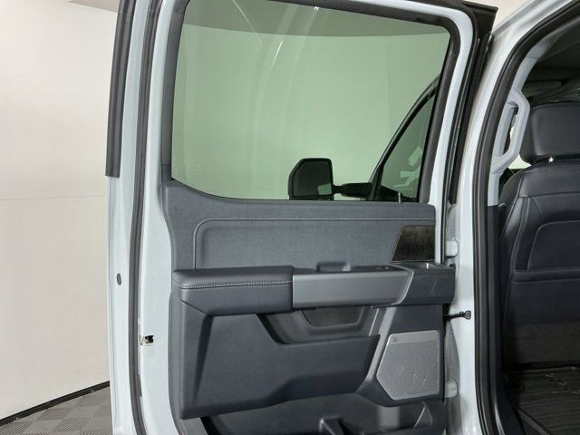 Certified 2025 Ford F350 Lariat w/ Black Appearance Package image 28