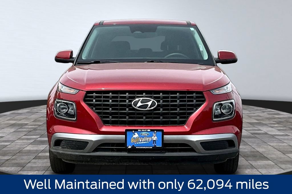 Used 2023 Hyundai Venue SE w/ Cargo Package FWD image 2