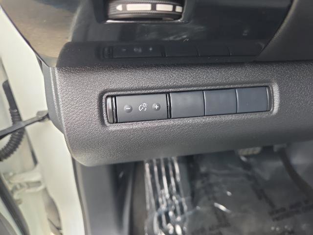 Used 2024 Nissan Pathfinder S AWD/4WD image 25