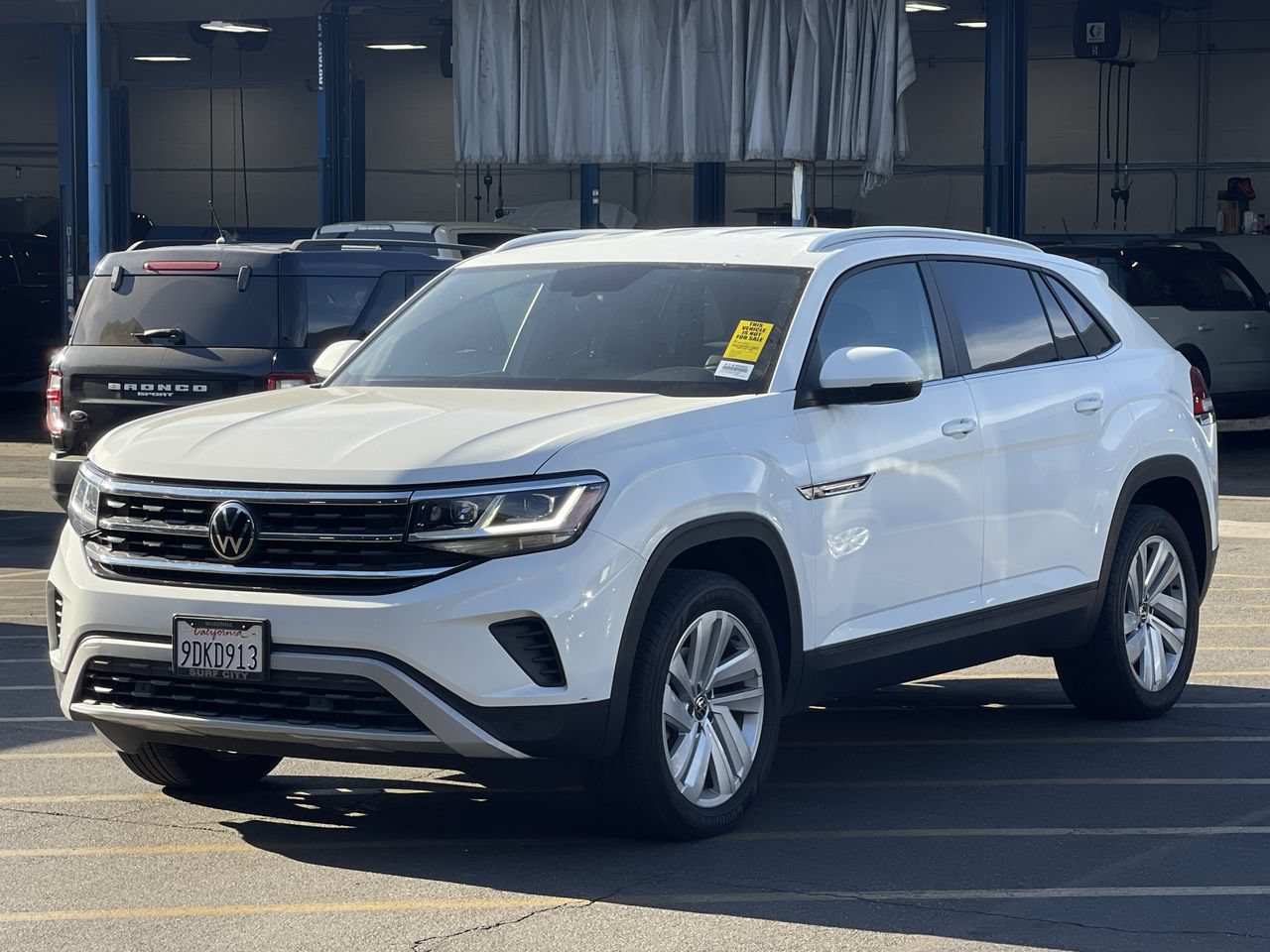 Used 2023 Volkswagen Atlas Cross Sport SE FWD image 2