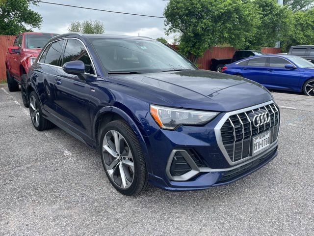 Used 2021 Audi Q3 2.0T Premium w/ Convenience Package AWD/4WD image 4