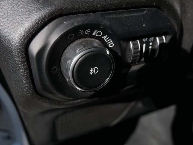 Used 2020 Jeep Wrangler Unlimited Sahara AWD/4WD image 15