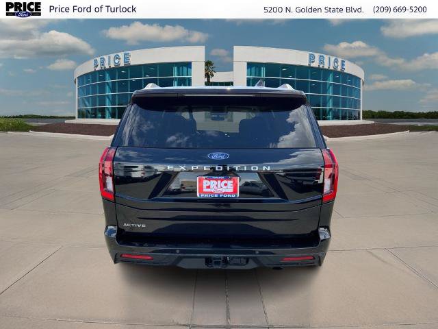 Certified 2025 Ford Expedition Active RWD image 6