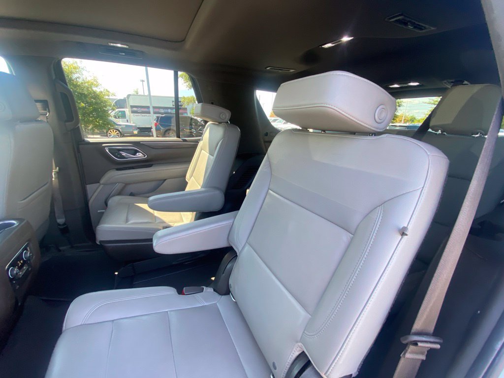 Used 2021 Chevrolet Tahoe Z71 w/ Luxury Package AWD/4WD image 24