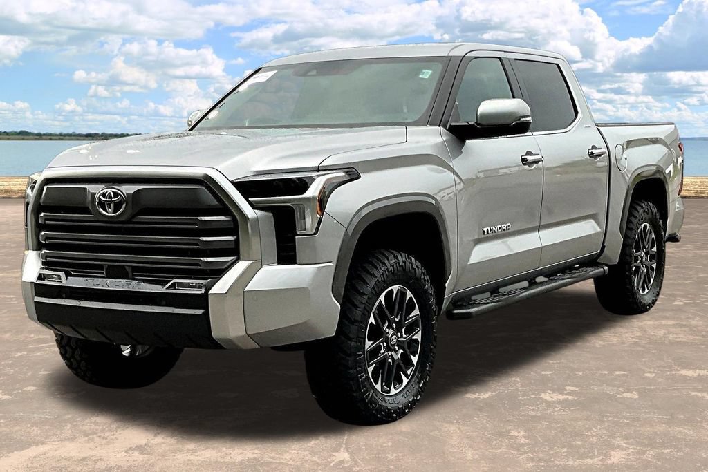 Used 2025 Toyota Tundra Limited AWD/4WD image 4