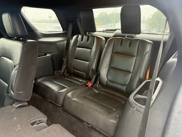 Certified 2017 Ford Explorer XLT w/ Equipment Group 202A FWD image 17