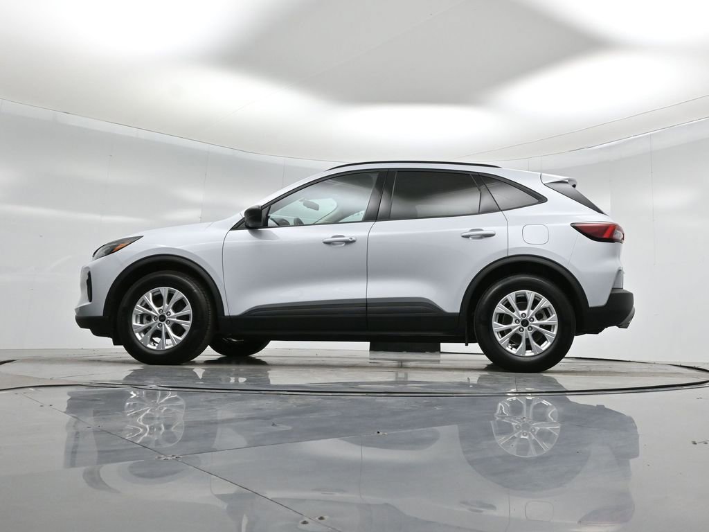 Certified 2025 Ford Escape Active image 26