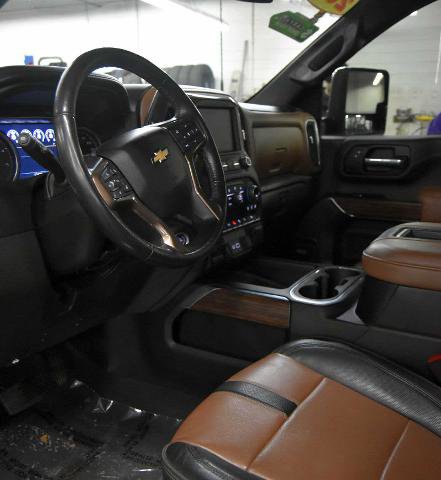 Used 2022 Chevrolet Silverado 3500 High Country w/ Safety Package II image 20