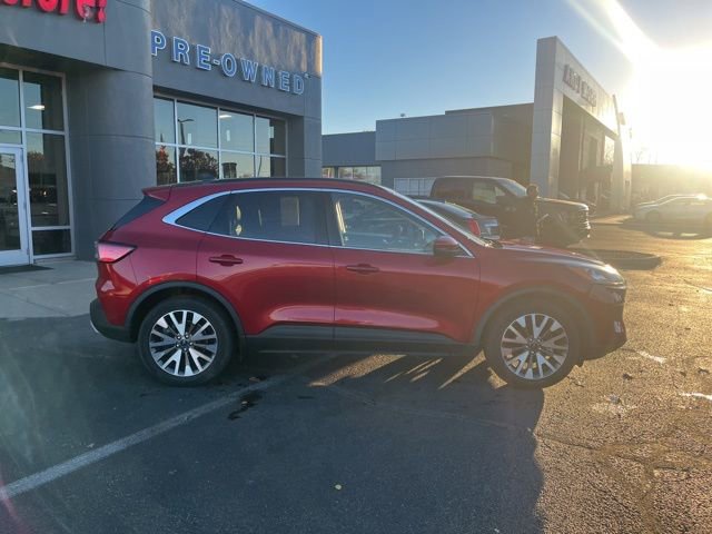 Certified 2020 Ford Escape Titanium w/ Titanium Premium Package 2.0 image 6