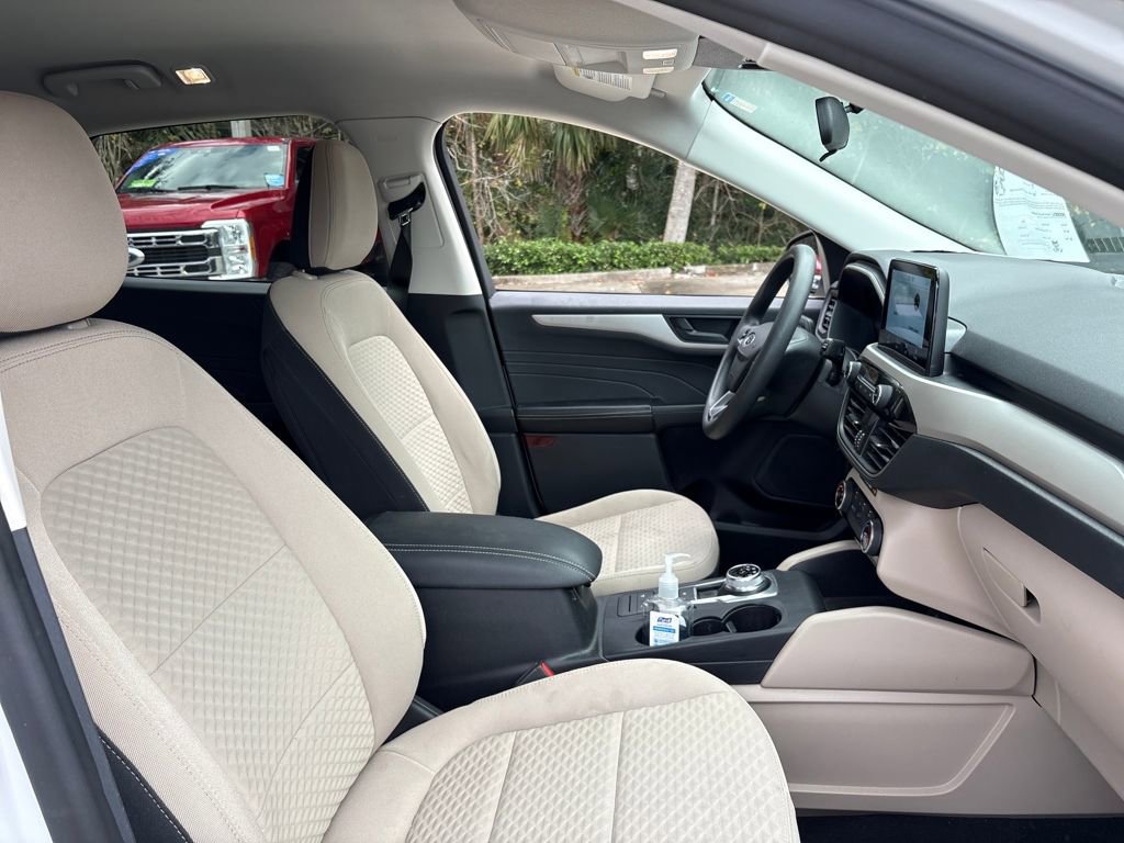 Certified 2022 Ford Escape SE image 27