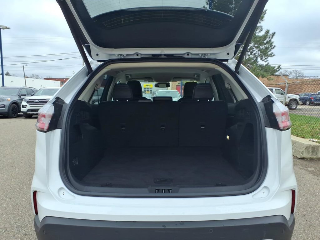 Certified 2023 Ford Edge SEL w/ Convenience Package AWD/4WD image 9