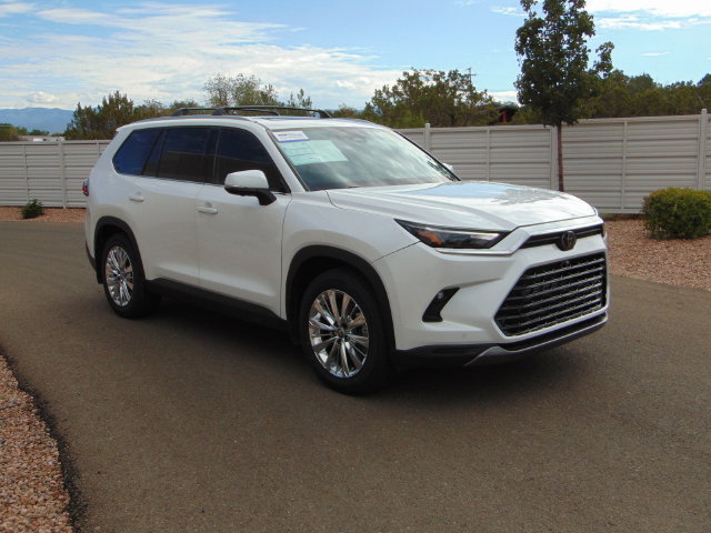 Used 2024 Toyota Grand Highlander AWD image 8