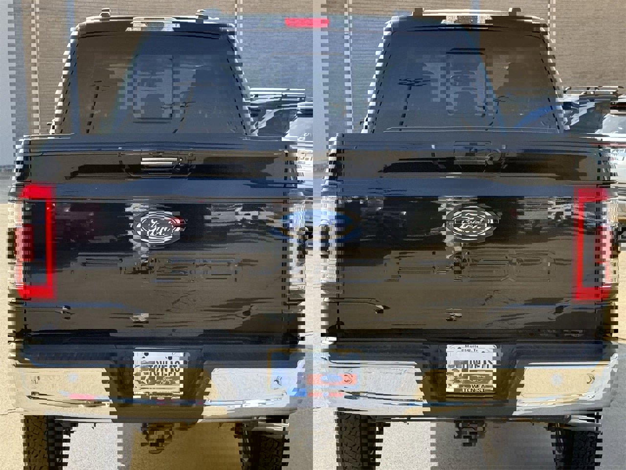 Certified 2023 Ford F150 Lariat w/ Trailer Tow Package image 6