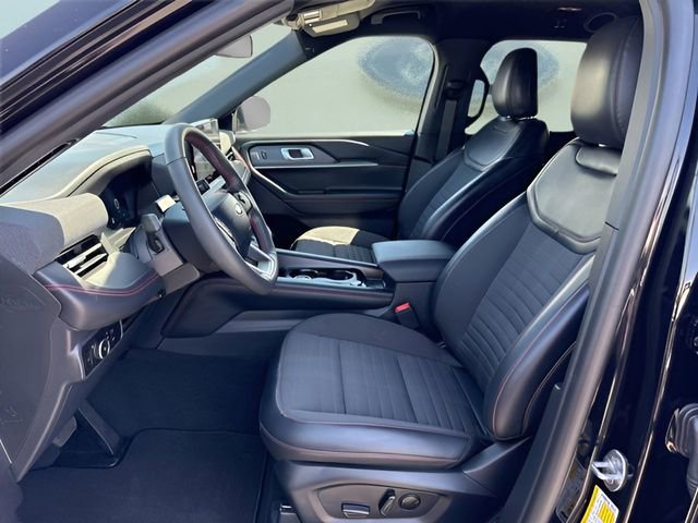 Certified 2025 Ford Explorer ST-Line w/ Premium Package RWD image 21