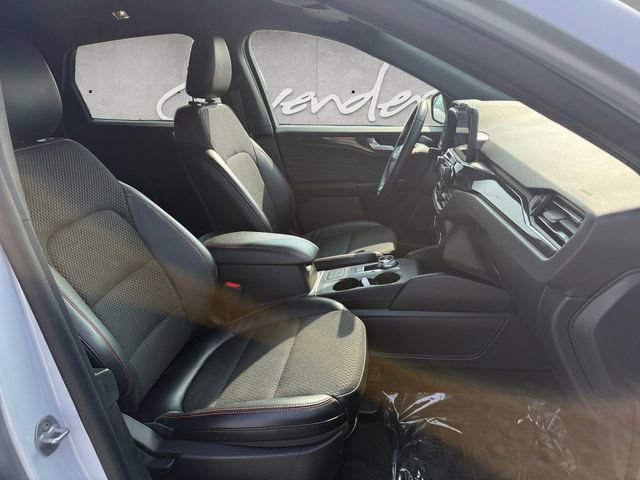 Certified 2025 Ford Escape ST-Line image 24
