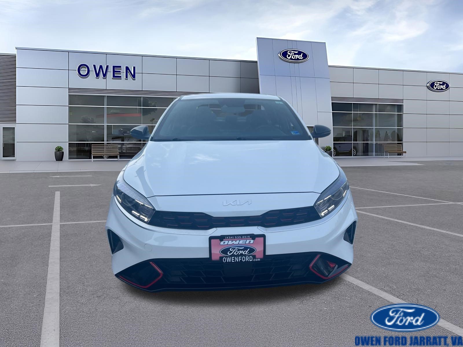 Used 2023 Kia Forte GT-Line w/ GT-Line Premium Package FWD image 2