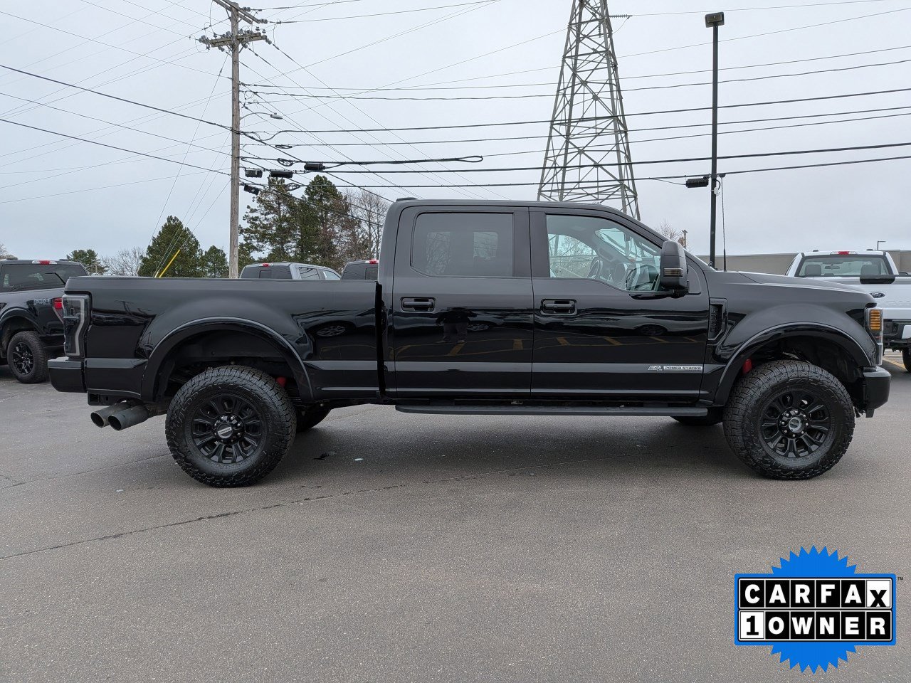 Certified 2022 Ford F350 Lariat w/ Tremor Off-Road Package AWD/4WD image 3