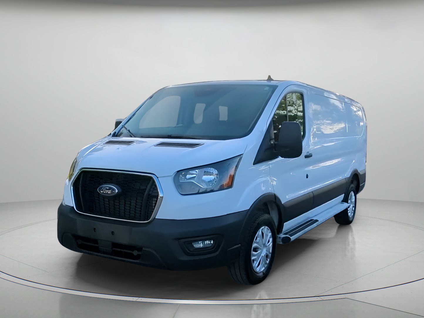 Certified 2025 Ford Transit 250 Low Roof w/ Exterior Upgrade Package RWD image 11