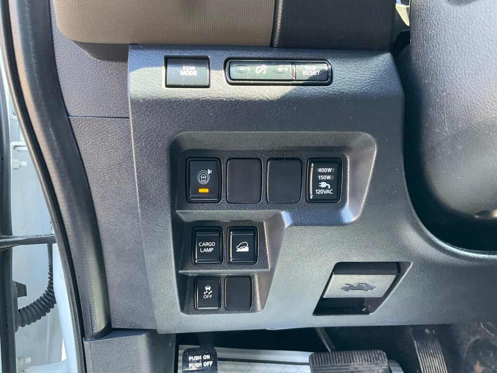 Used 2022 Nissan Frontier SV AWD/4WD image 13