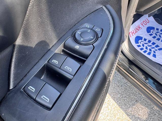 Used 2023 Buick Envision Essence FWD image 18