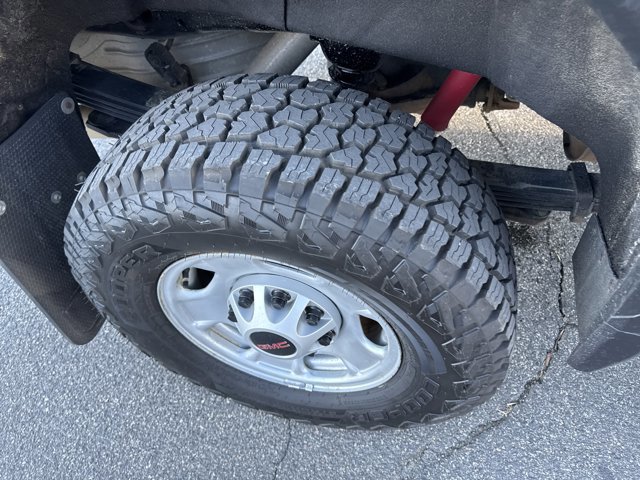 Used 2023 GMC Sierra 2500 SLE image 14