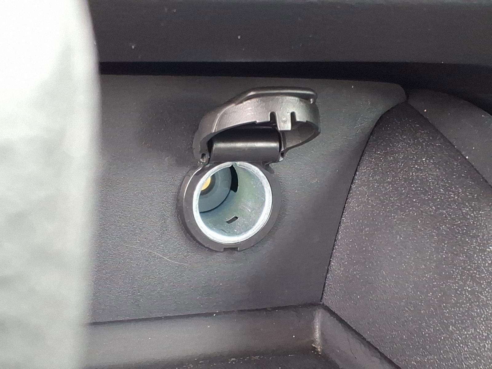 Used 2025 Nissan Altima 2.5 SV FWD image 22