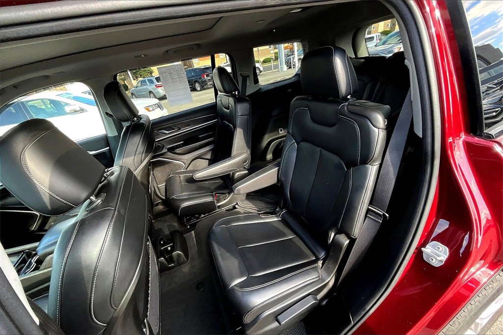 Used 2022 Jeep Grand Cherokee L Limited image 25