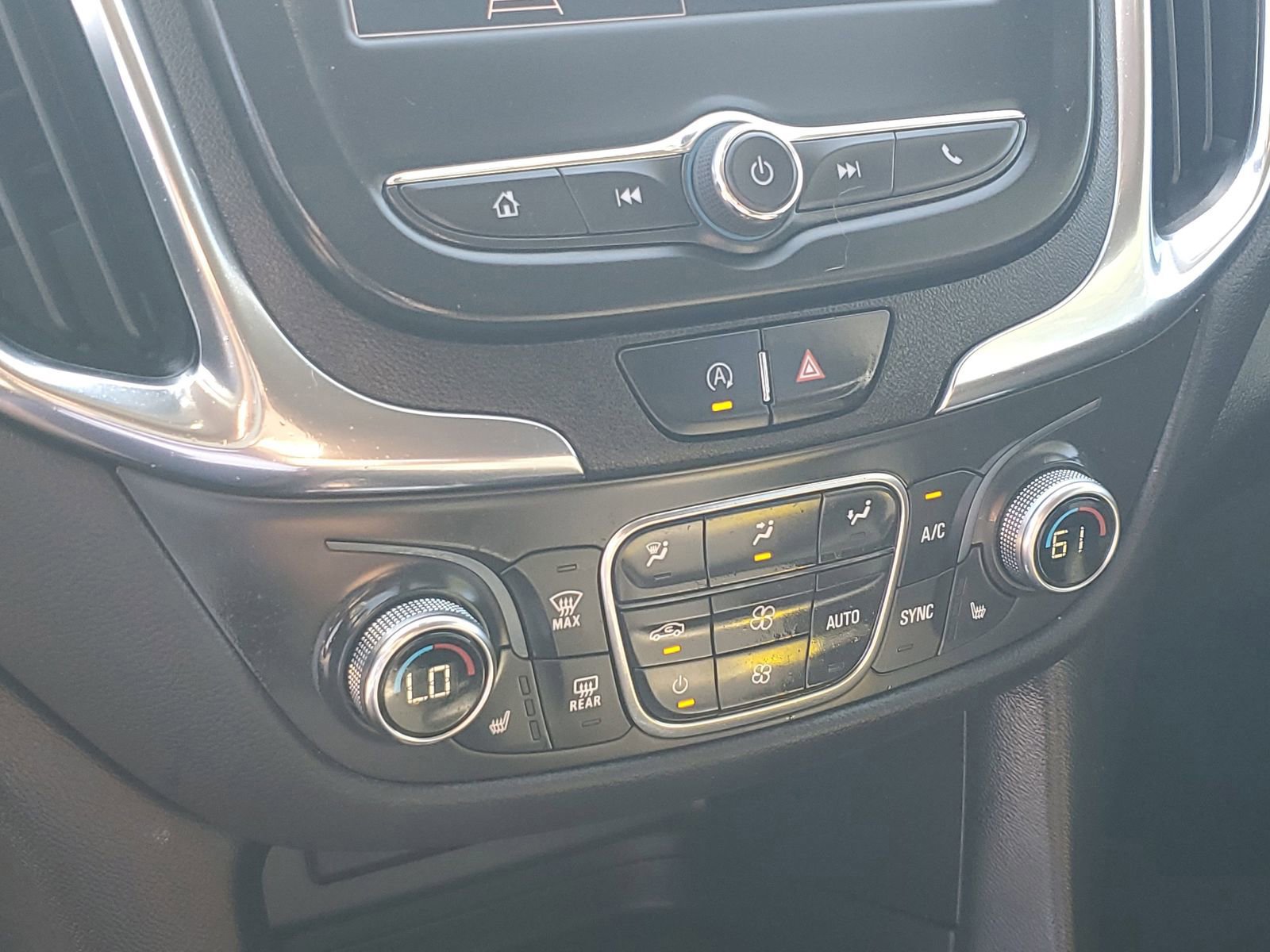 Used 2024 Chevrolet Equinox LT image 27