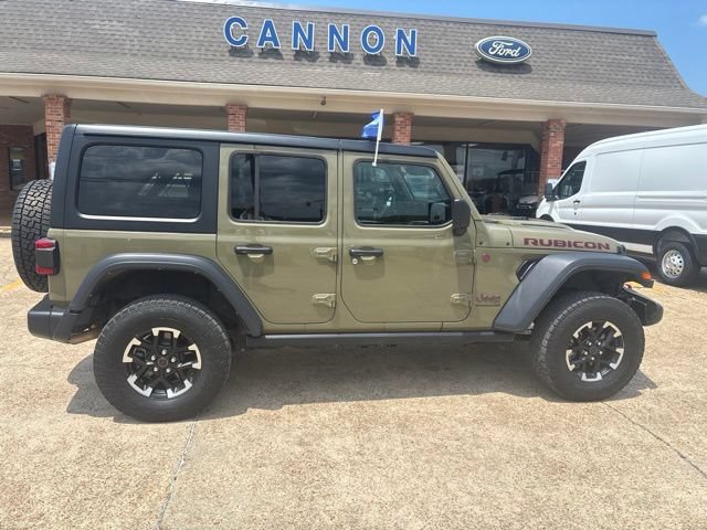 Used 2025 Jeep Wrangler Unlimited Rubicon AWD/4WD image 6