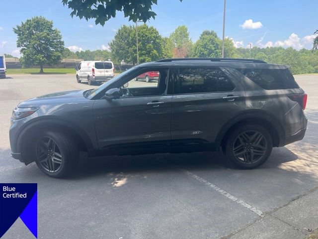Certified 2025 Ford Explorer ST-Line w/ Premium Package AWD/4WD image 3