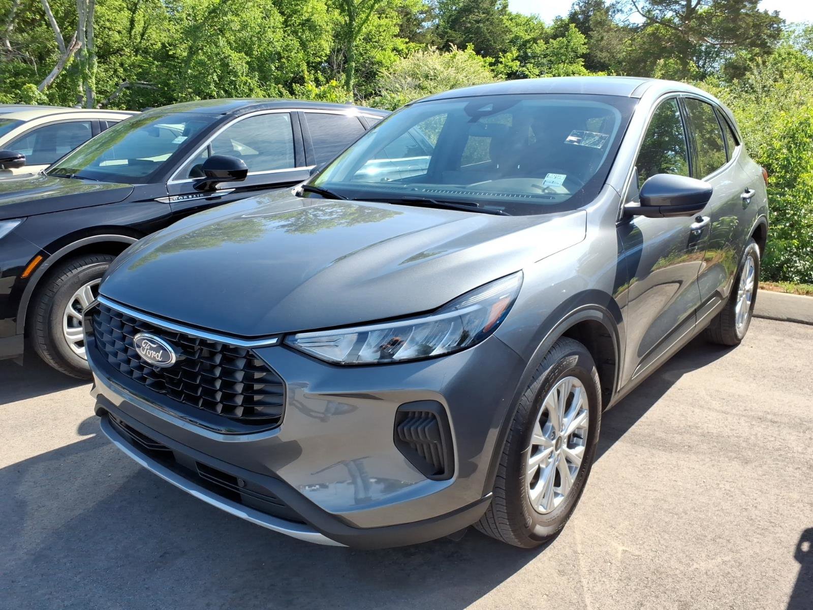 Certified 2024 Ford Escape Active w/ Tech Pack #2 AWD/4WD image 3