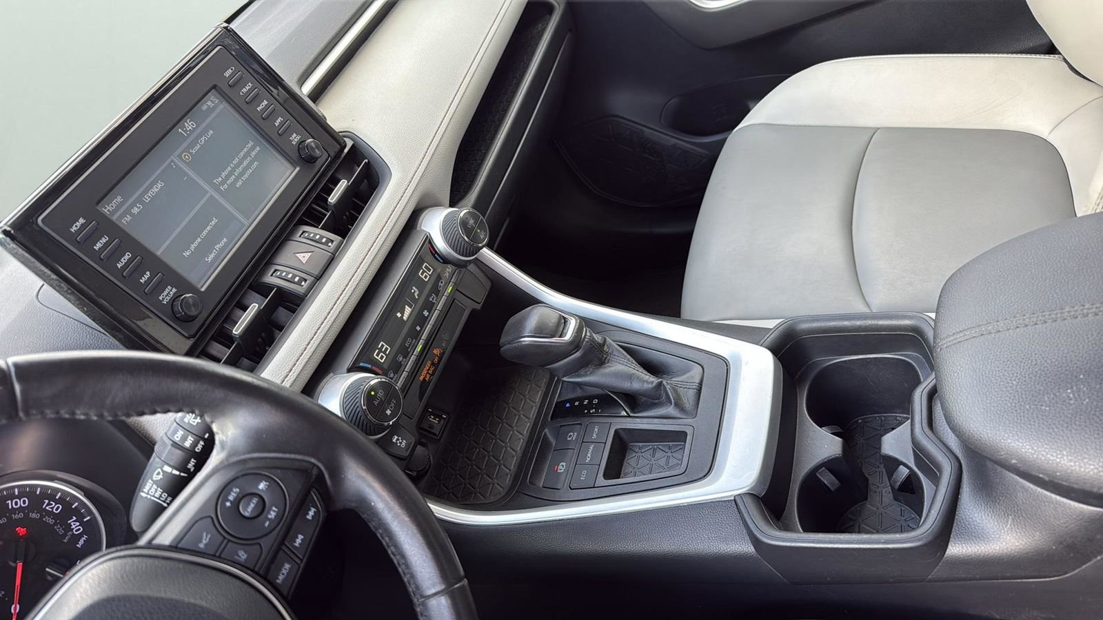 Used 2019 Toyota RAV4 XLE Premium image 20