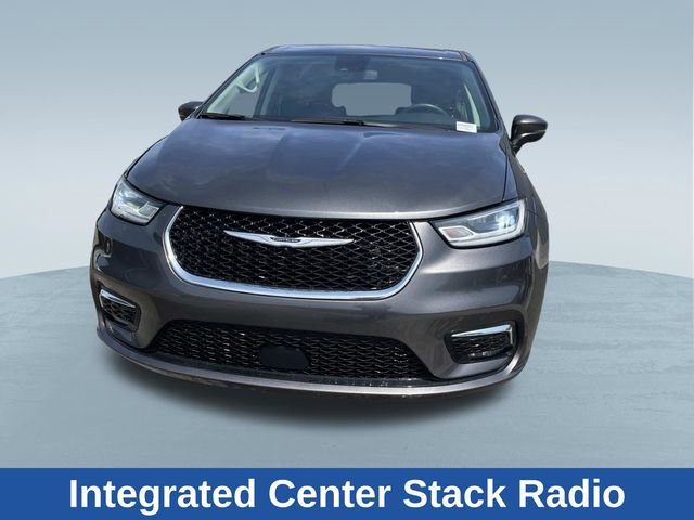Used 2023 Chrysler Pacifica Touring-L FWD image 10