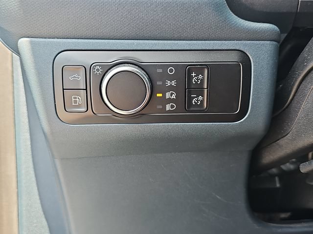 Certified 2025 Ford Maverick XL FWD image 23