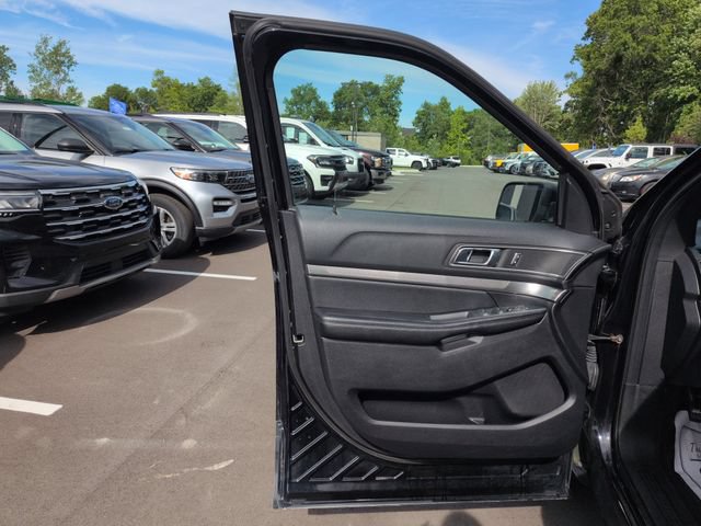 Certified 2019 Ford Explorer XLT w/ Equipment Group 201A AWD/4WD image 26