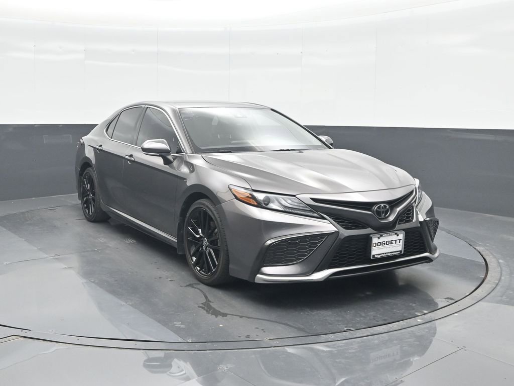 Used 2021 Toyota Camry XSE FWD image 8