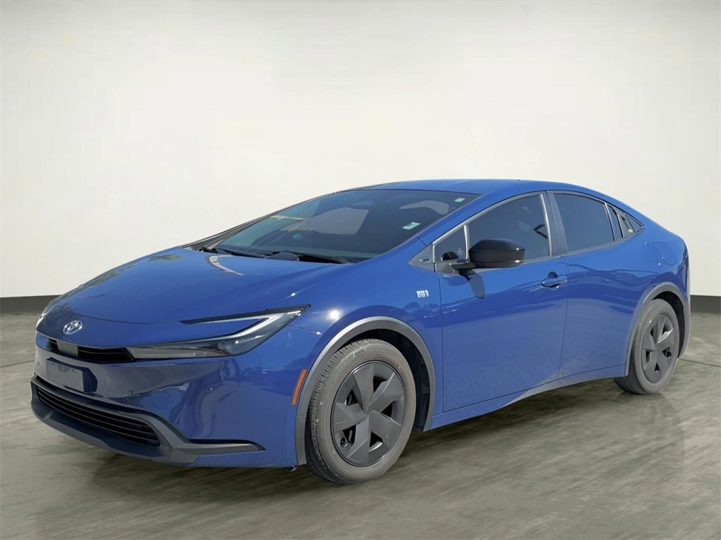Used 2023 Toyota Prius LE image 1