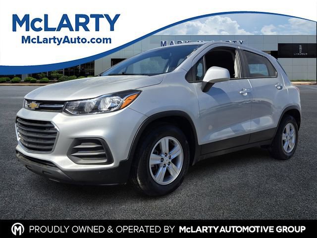 Used 2022 Chevrolet Trax LS w/ Tint and Cruise Package image 7