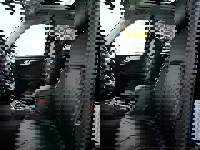 Certified 2025 Ford Escape Platinum w/ Premium Technology Package image 17