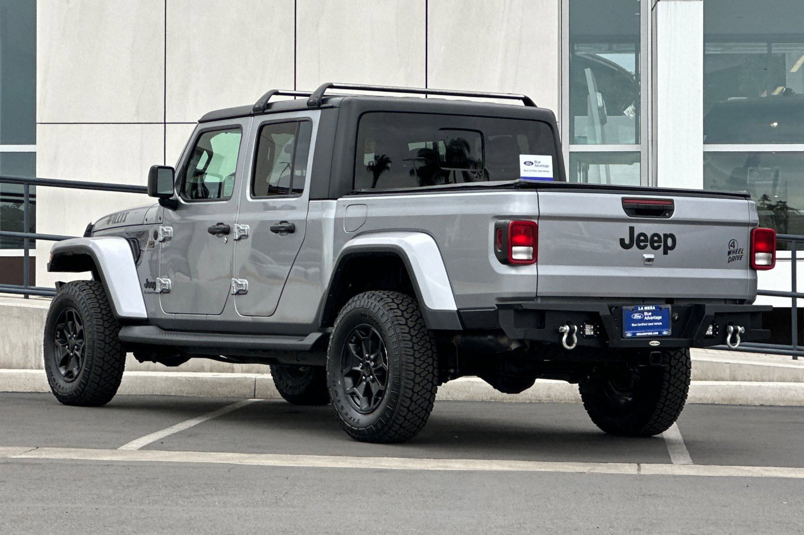 Used 2021 Jeep Gladiator Willys image 5