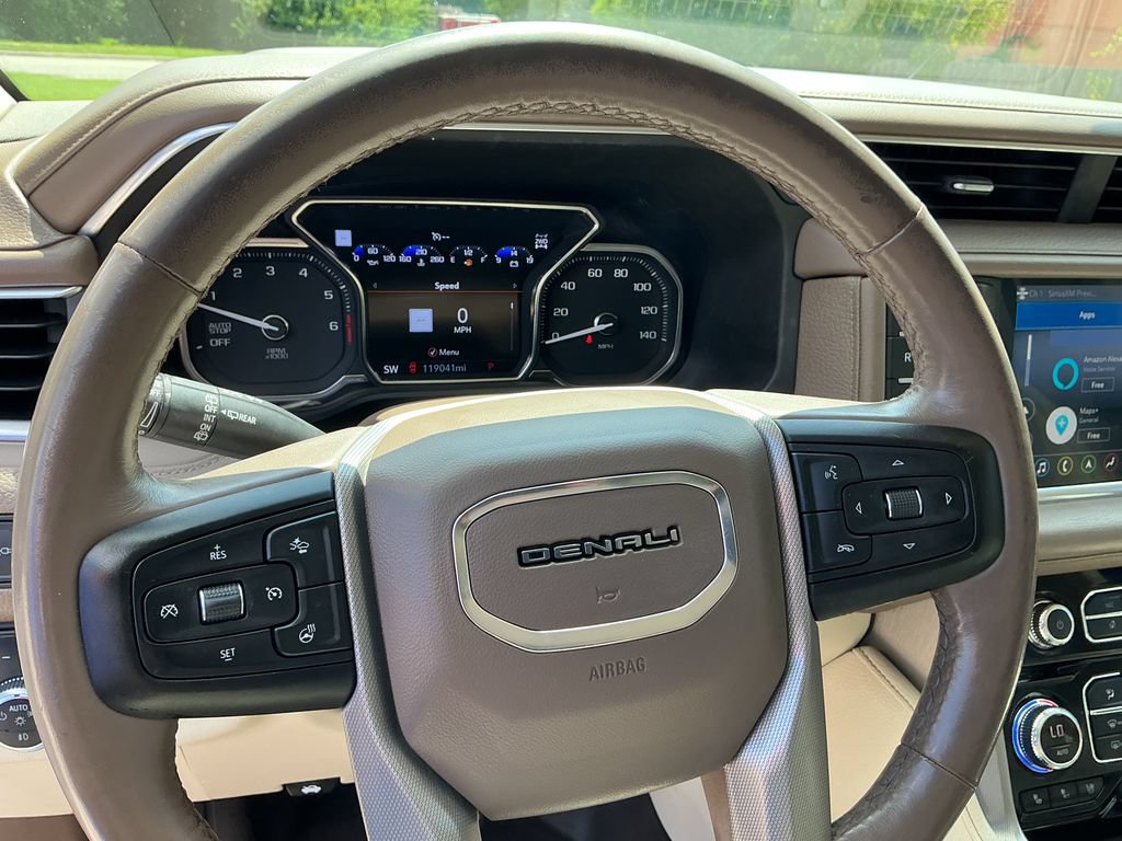Used 2021 GMC Yukon Denali w/ LPO, Illumination Package AWD/4WD image 24